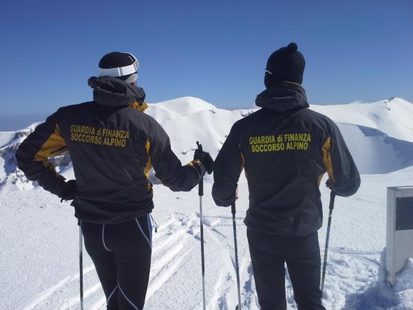 Soccorso alpino: "Cautela, ancora prima di partire per l'Etna"